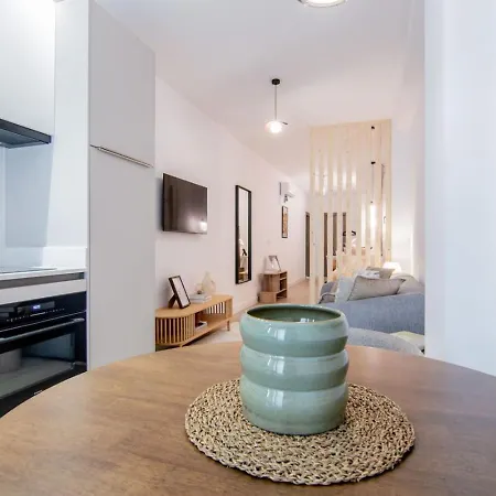 Апартаменты Nomad Viveros 01